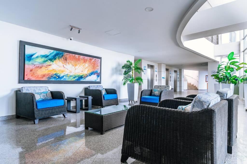 Apartment Paradise Sleeps 7 *